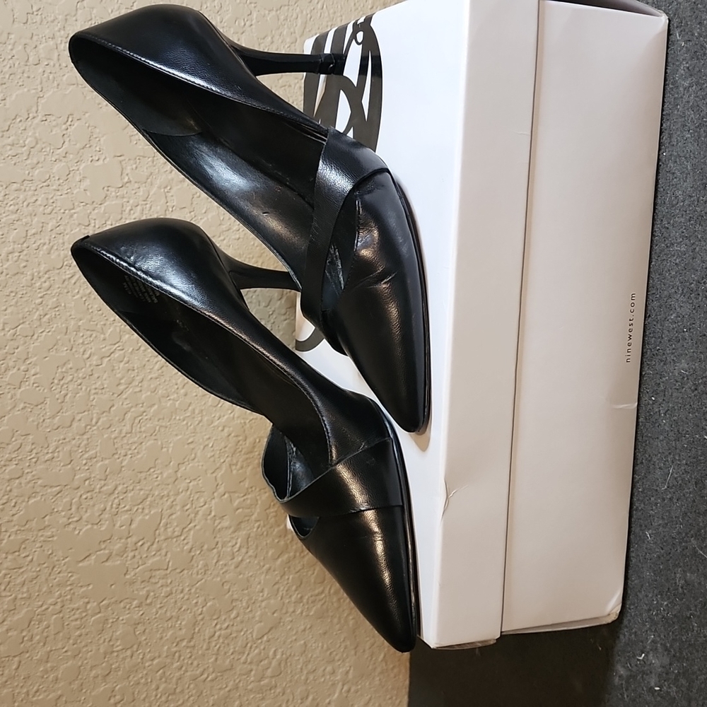 Nine West black leather heels sz 6.5